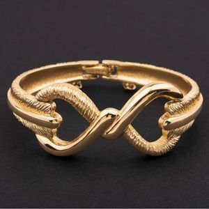 MONET gold plated bracelet